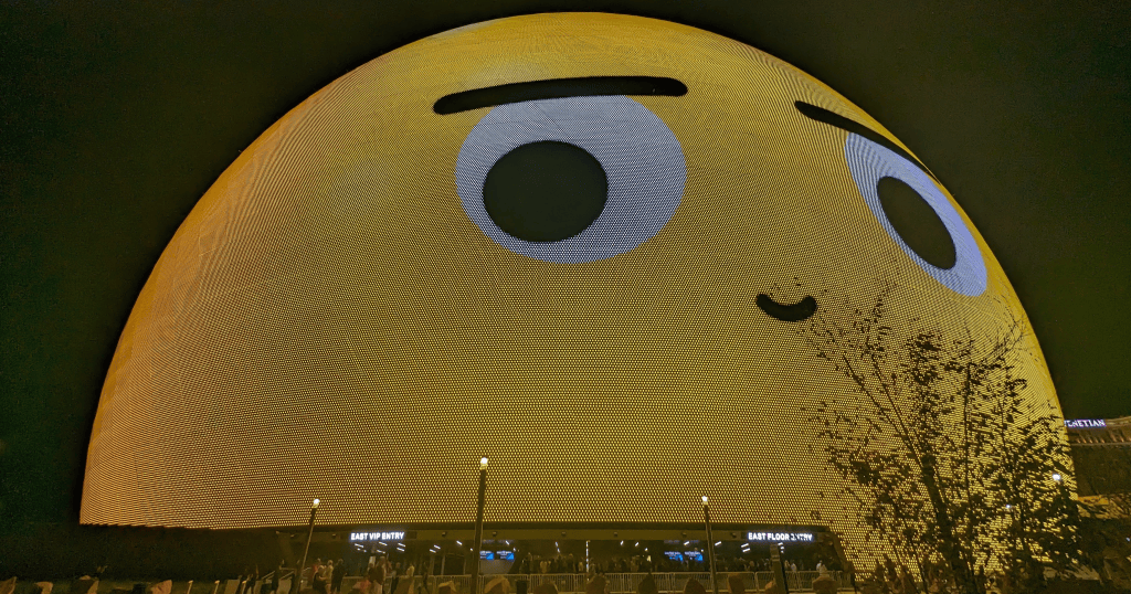 Las Vegas Sphere: Details and my photos/videos last week (and of the construction last year) - Flytrippers